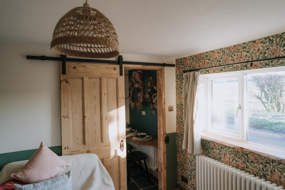 A Norfolk Countryside Stay •The Broads•Coast•City•