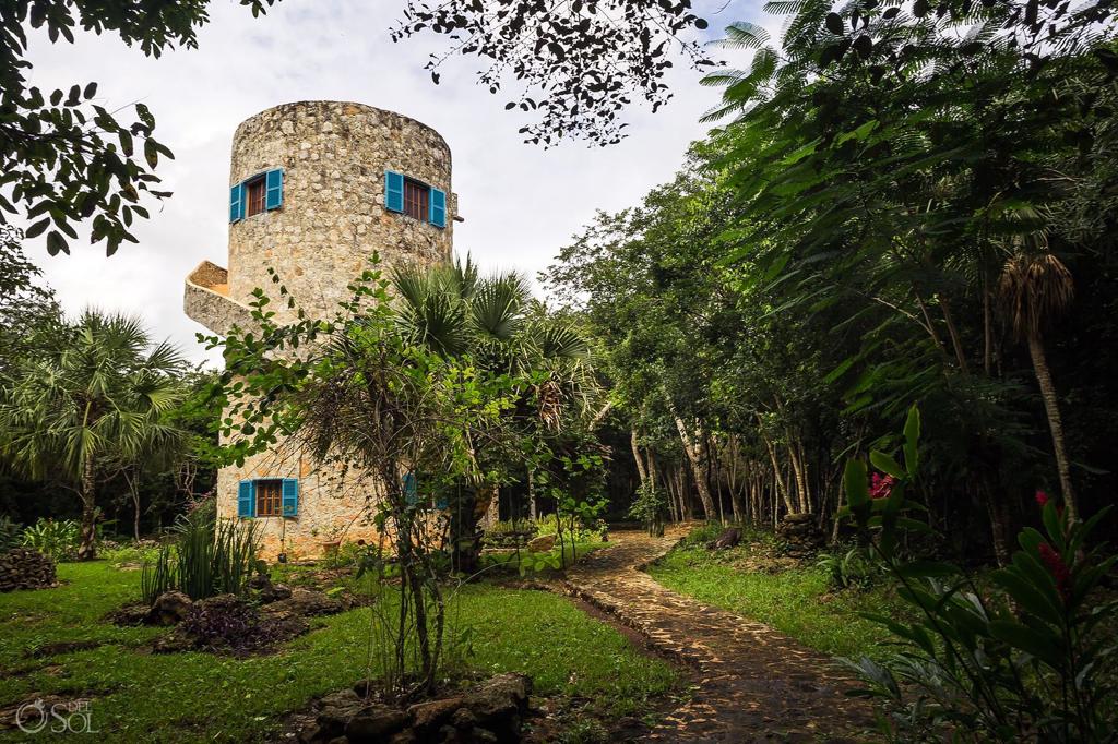 Cómoda habitación en la torre con cenote privado