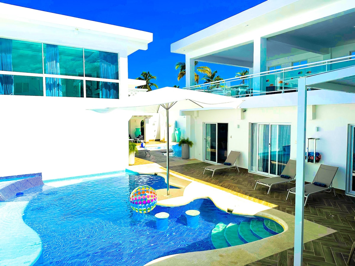 Beach Party Villa with 4 Pools & Jacuzzi with 14BR