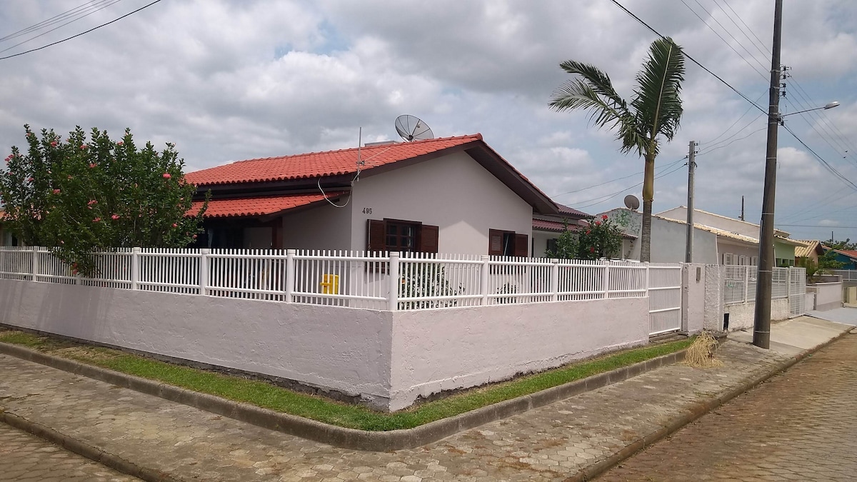 Casa agradável com estacionamento incluído