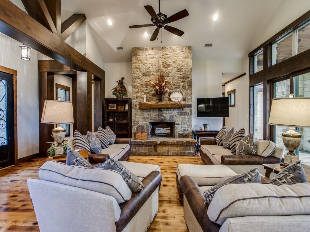 Hilltop Ranch House - Holiday & Family Destination