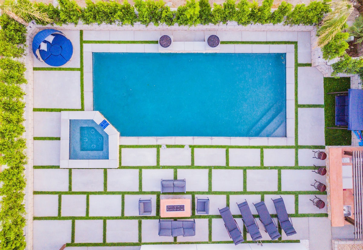 现代Coachella别墅，令人惊叹的后院泳池和水疗中心