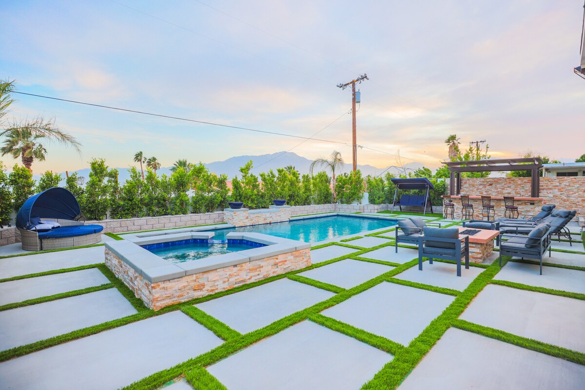 现代Coachella别墅，令人惊叹的后院泳池和水疗中心