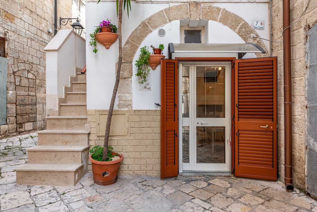 Apt in OLD CENTER! 5 min from Cala Porta Vecchia