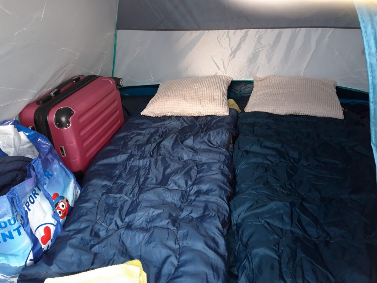TML POP-UP camping, 2 en 4-p. tenten met zwembad.