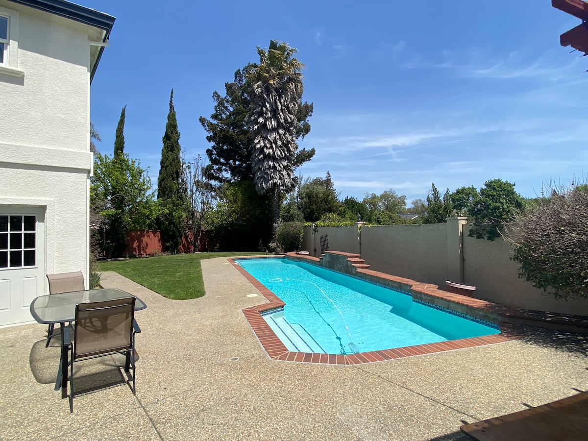 Luxurious Home 3BR/2.5B Fremont