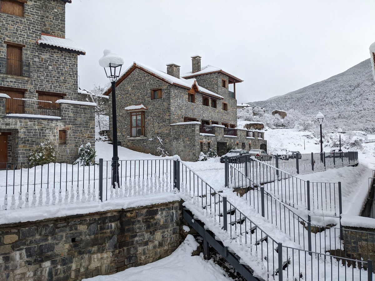 Casa Sonxu - The Pyrenees近在咫尺