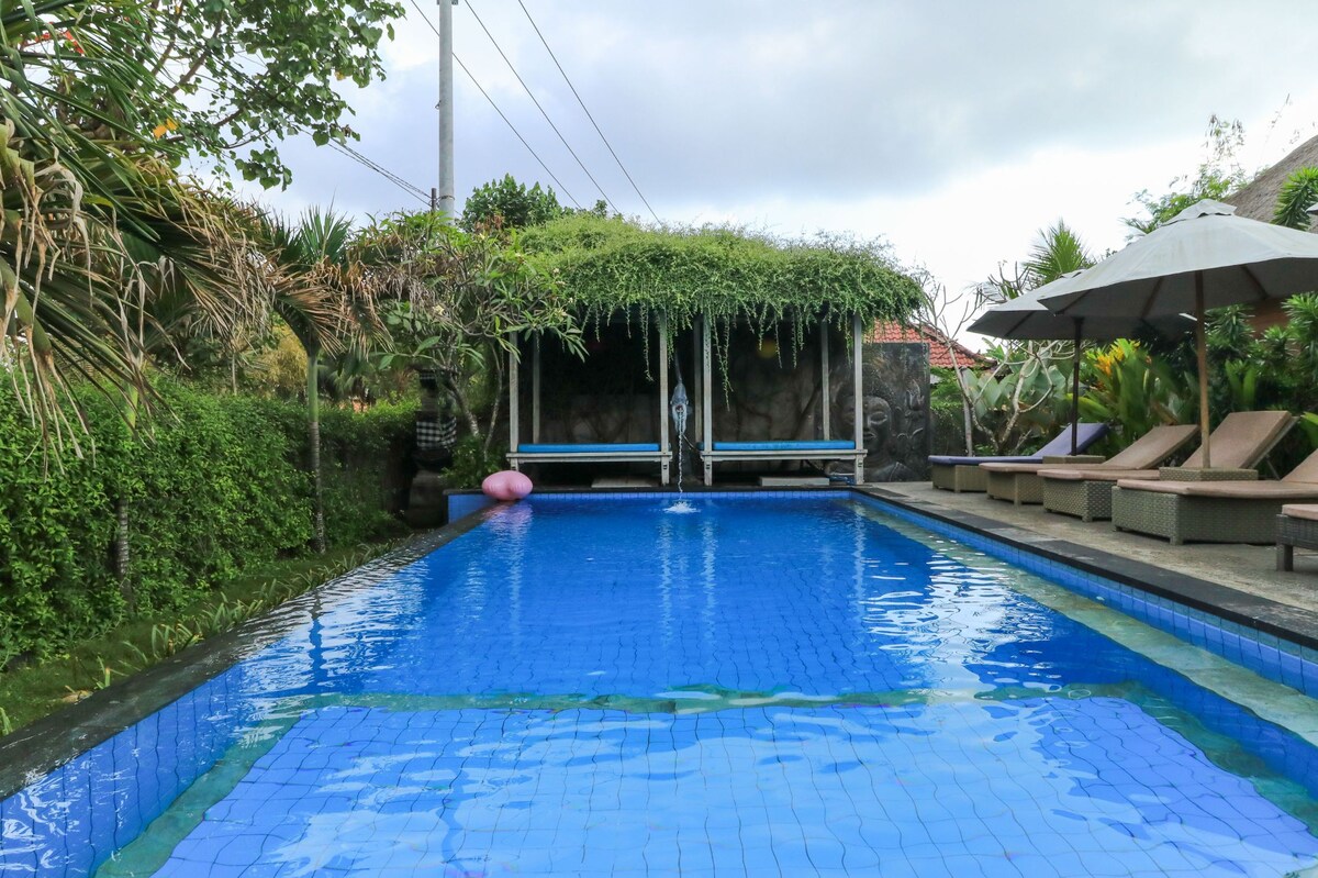 Cozy Deluxe Inn at Koji Garden Huts Nusa Penida