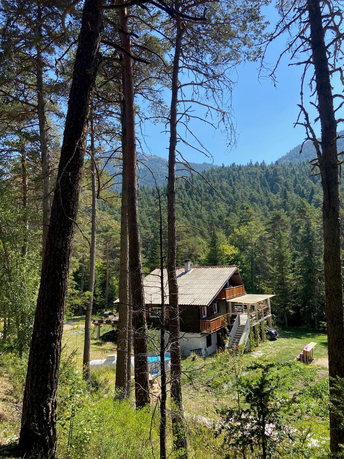 Chalet for 10/12 - privacy and nature