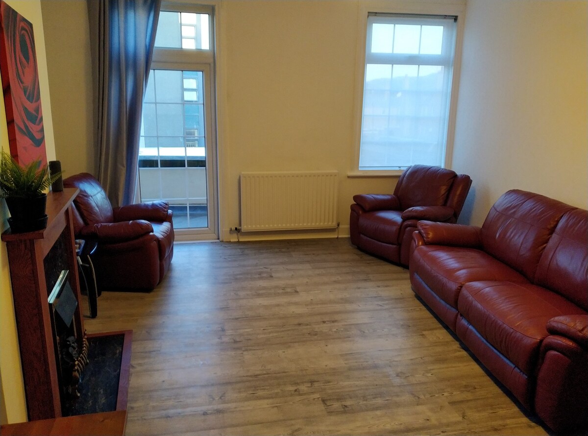 宽敞3卧公寓，位于爱丁堡Gorgie。