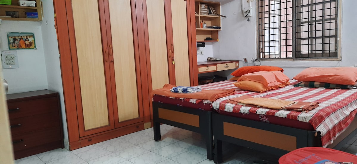 FULLY FURNISHED 2 BEDROOM IMMACULATE APARTMENT
