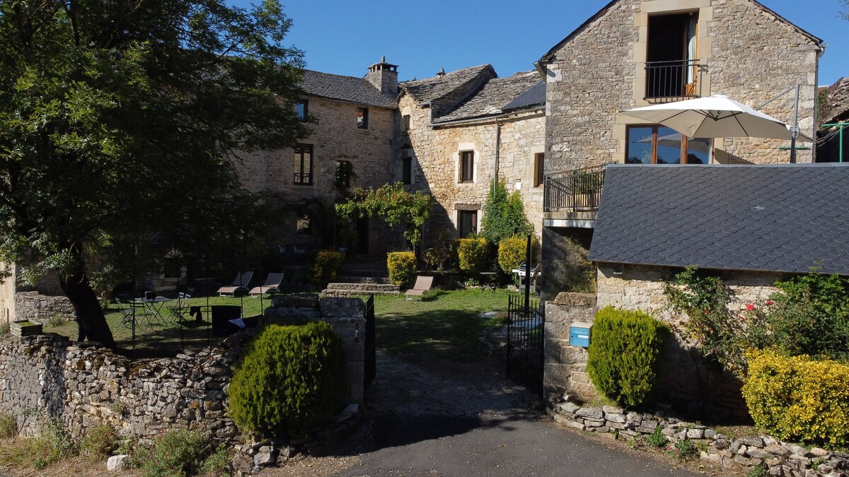 Domaine de charme pour 13 personnes avec Jacuzzi