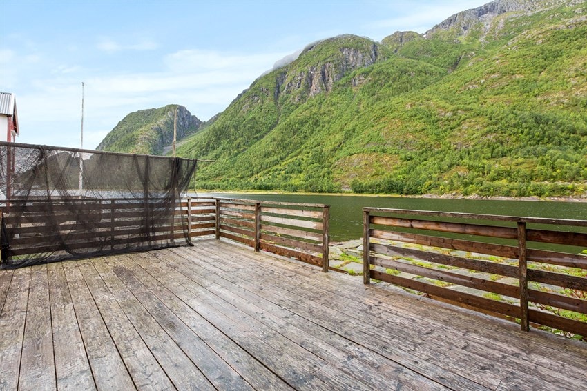 Sjøgata Riverside Riverside Rental and Salmon Fishing