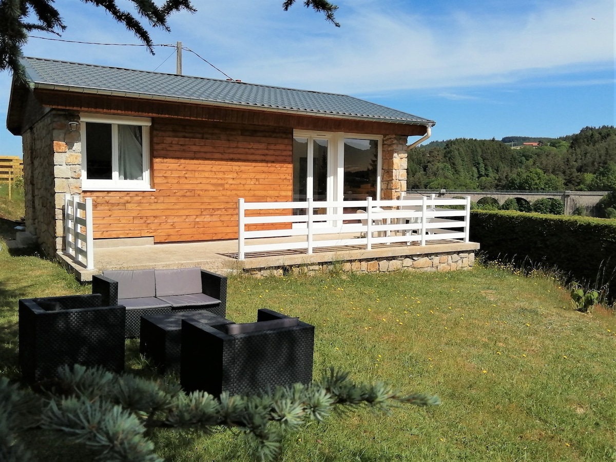 Chalet scandinave aux portes du Parc du Pilat