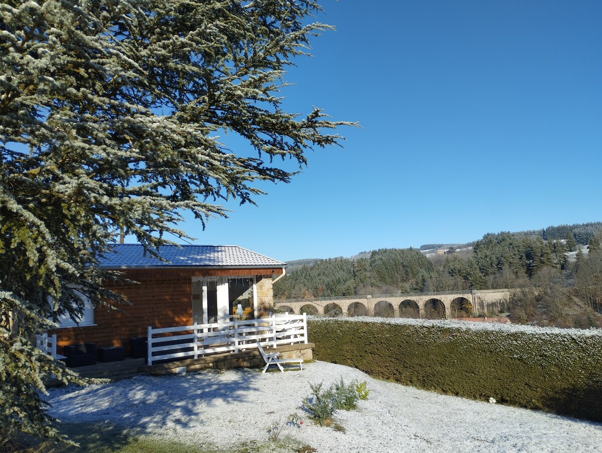 Chalet scandinave aux portes du Parc du Pilat