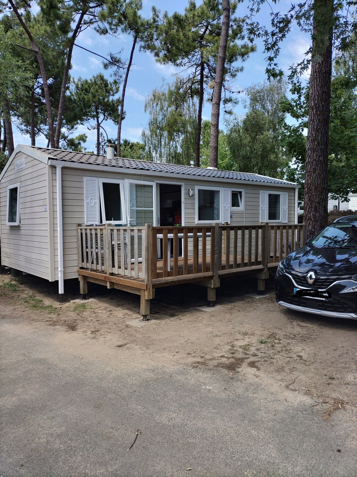 Mobil home tout confort dans camping 4* (213)