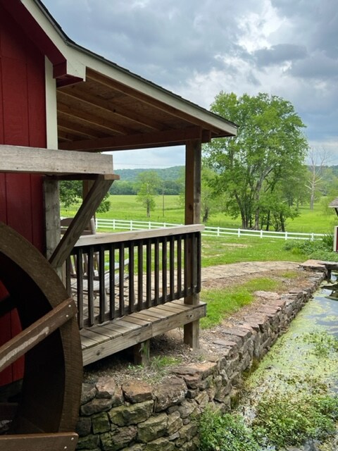 The Spring House Tiny Home near the Illinois River