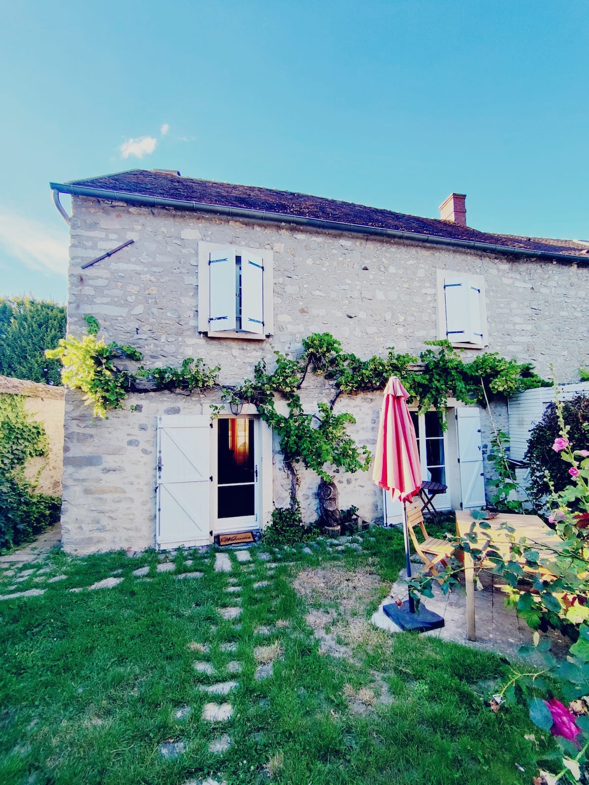 Le Hibou - Charming house inner center of Larchant