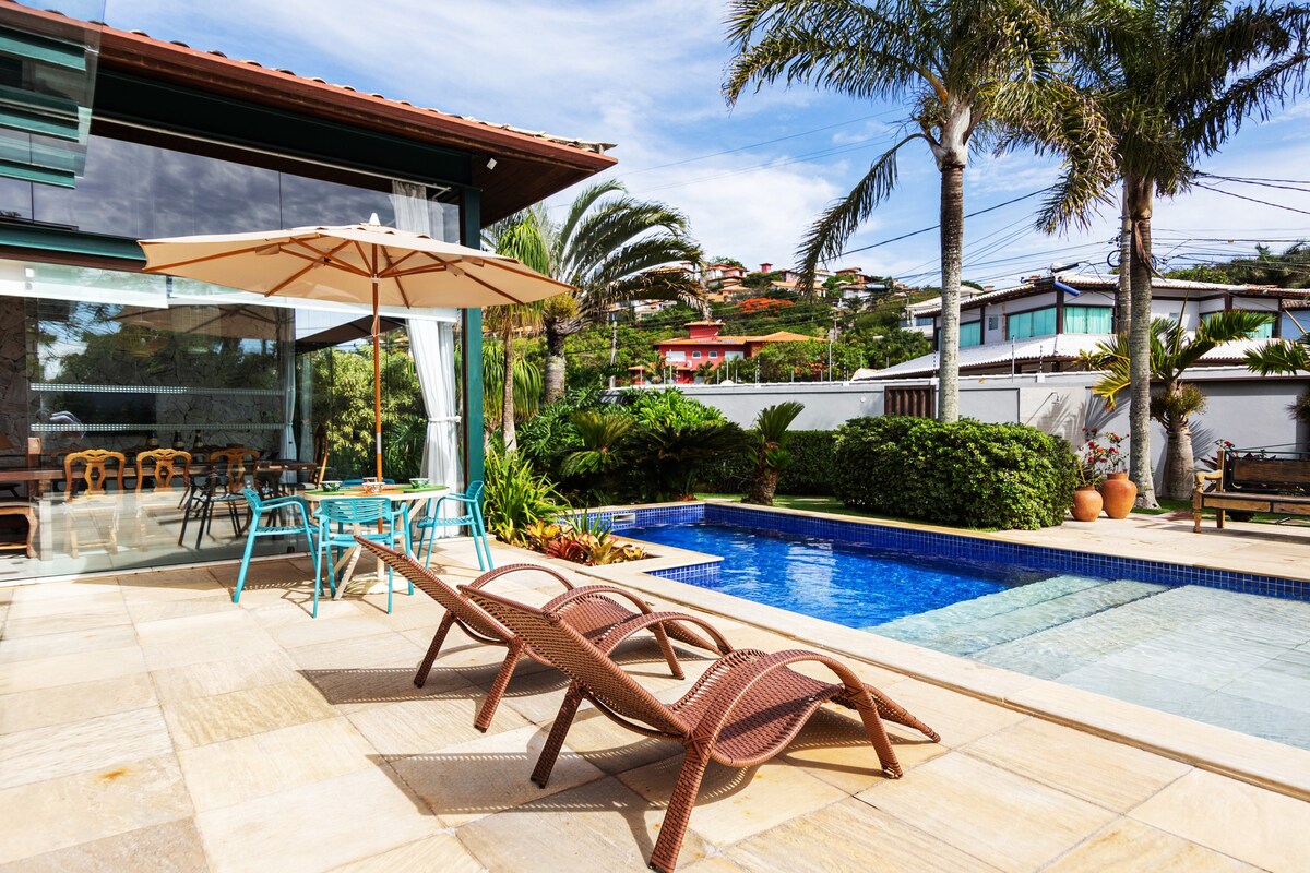 格里巴（ Geribá ）带泳池和美食区的现代住宅