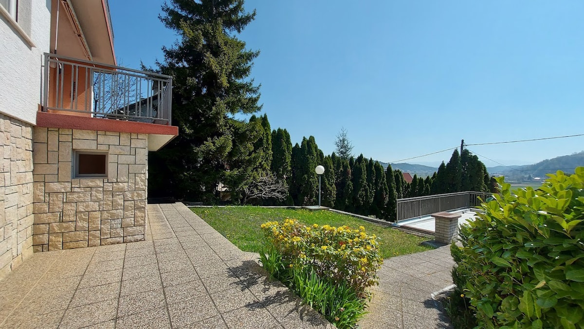 House, terrace and garden/Terme Tuhelj