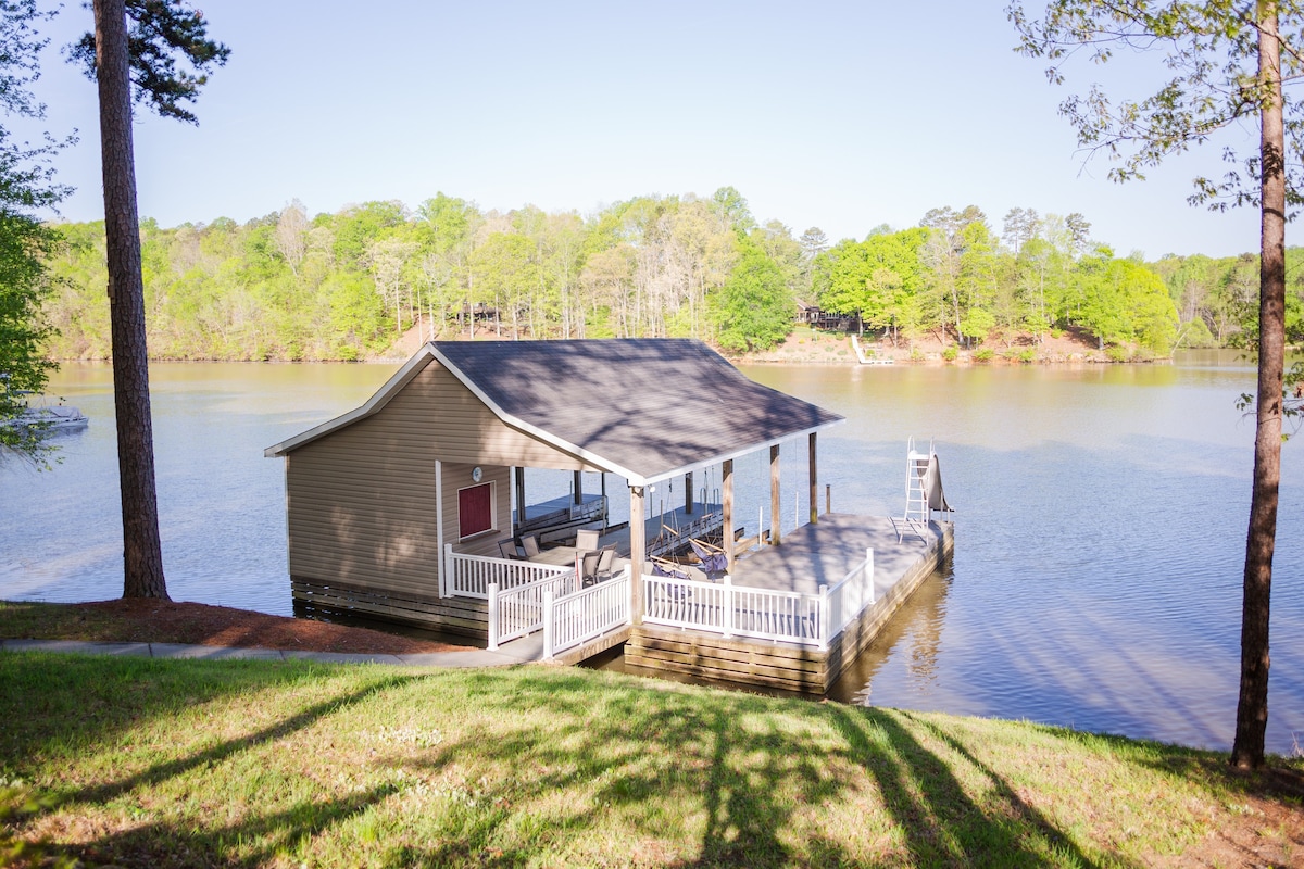 Wine Down in 5BR Lake Front Home at Hyco Lake!