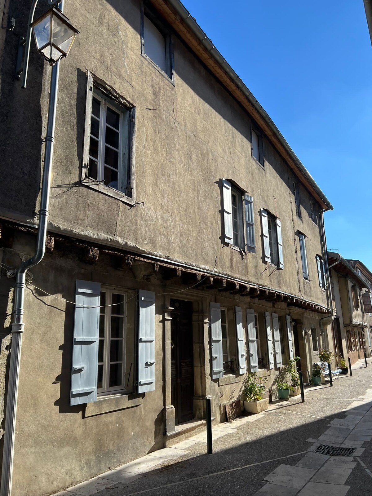 Beautiful period townhouse in central Mirepoix
