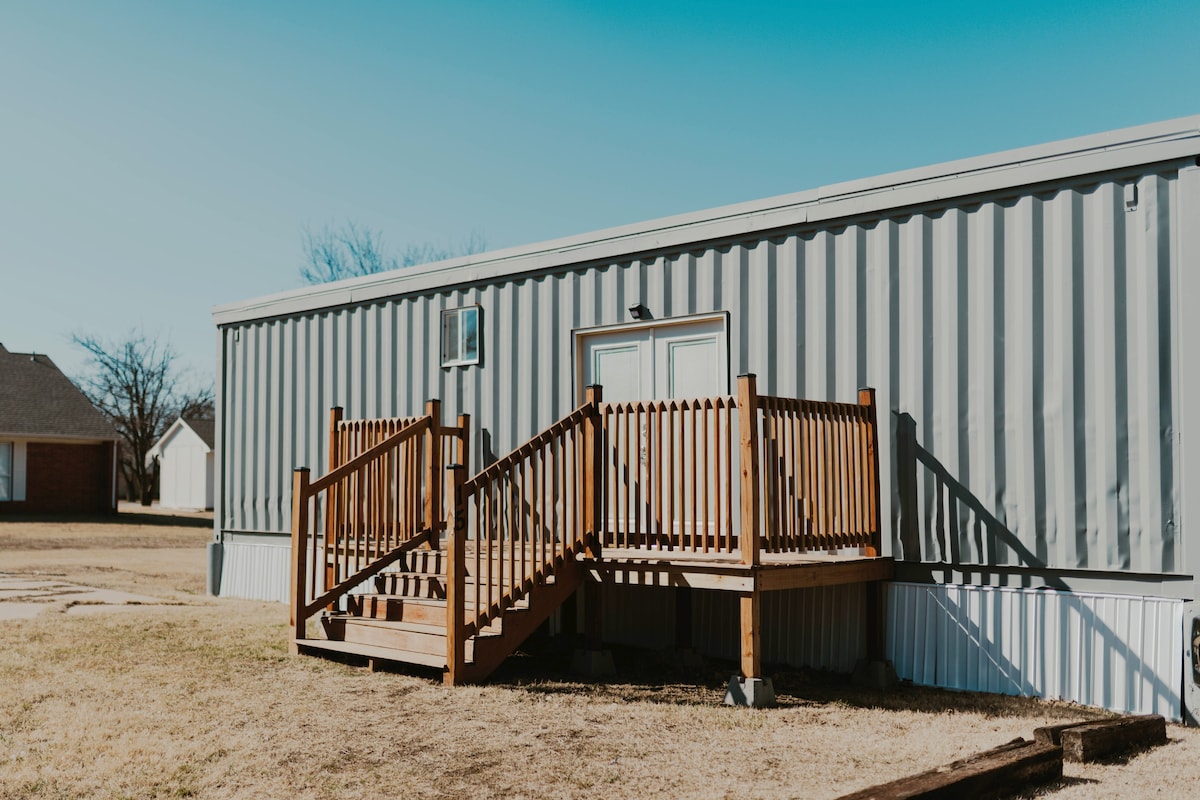 Comfortable container experience with 2 bedrooms!