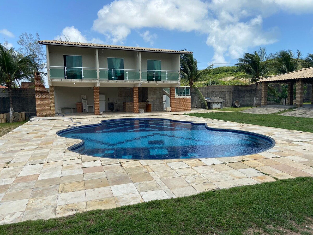 CHALE COM SUITE+ ESPAÇO COMPLETO COM PISCINA