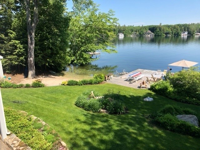 温尼佩索基湖（ Lake Winnipesaukee ）上的7卧室大型住宅和码头