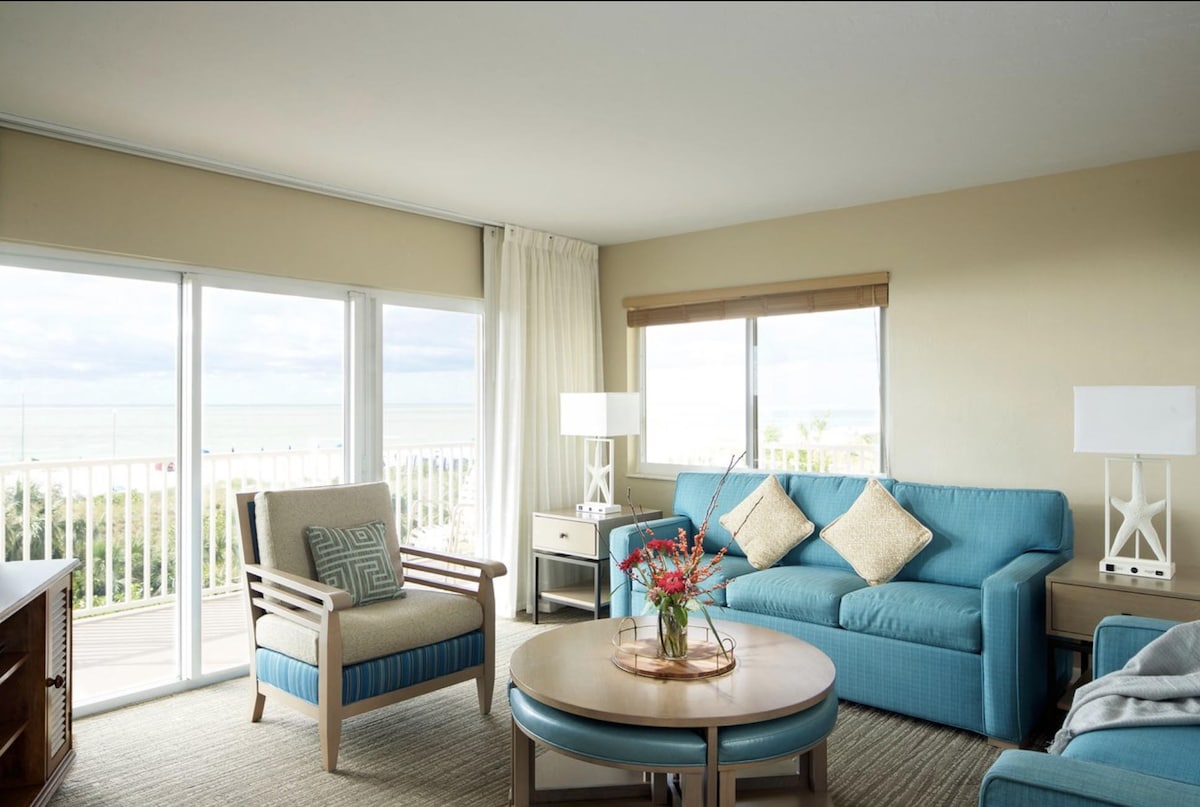 2/2 SUITE THE CHARTER CLUB OF MARCO BEACH!