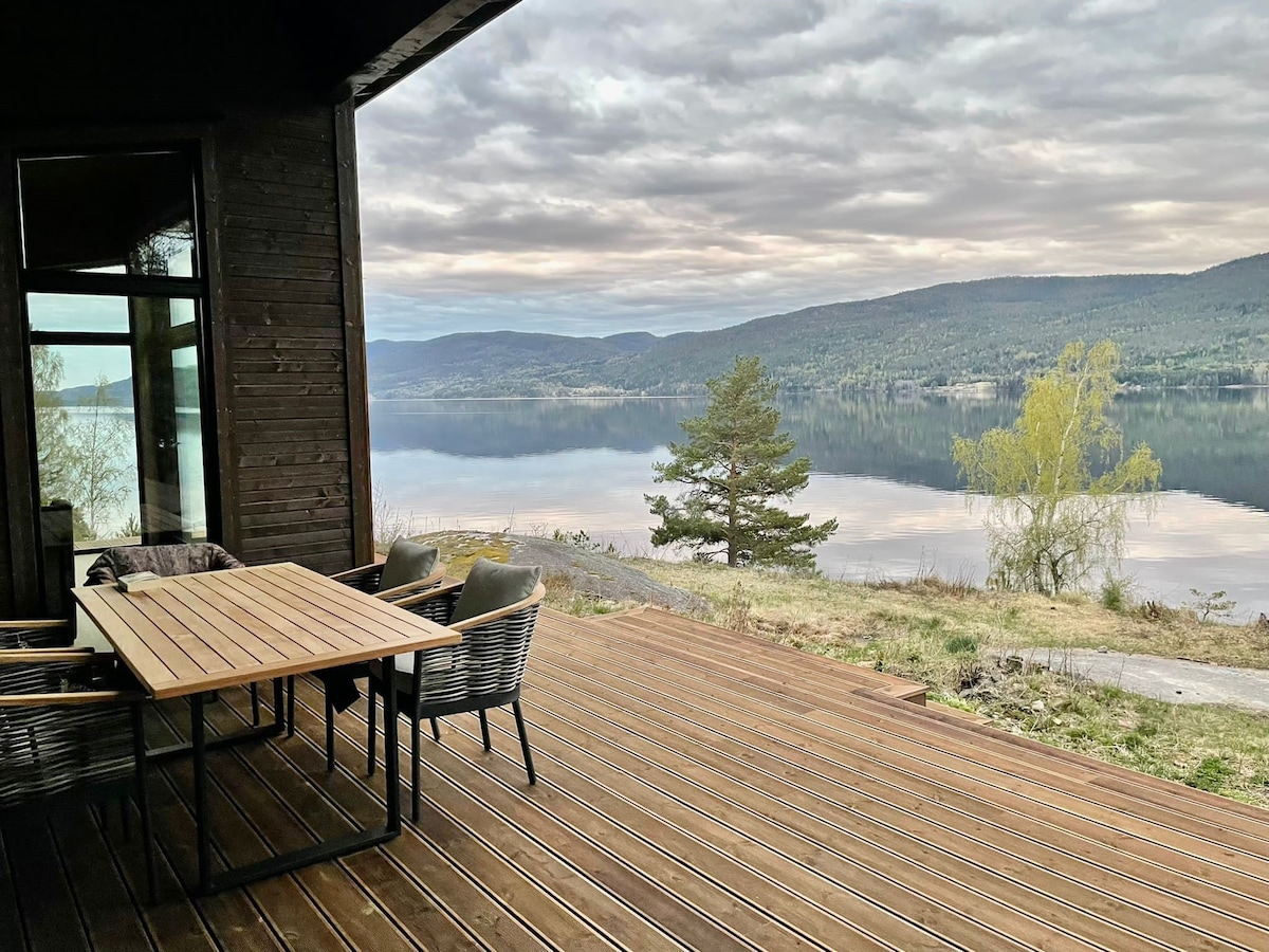 House by the lake, aprox 1 hour from Oslo