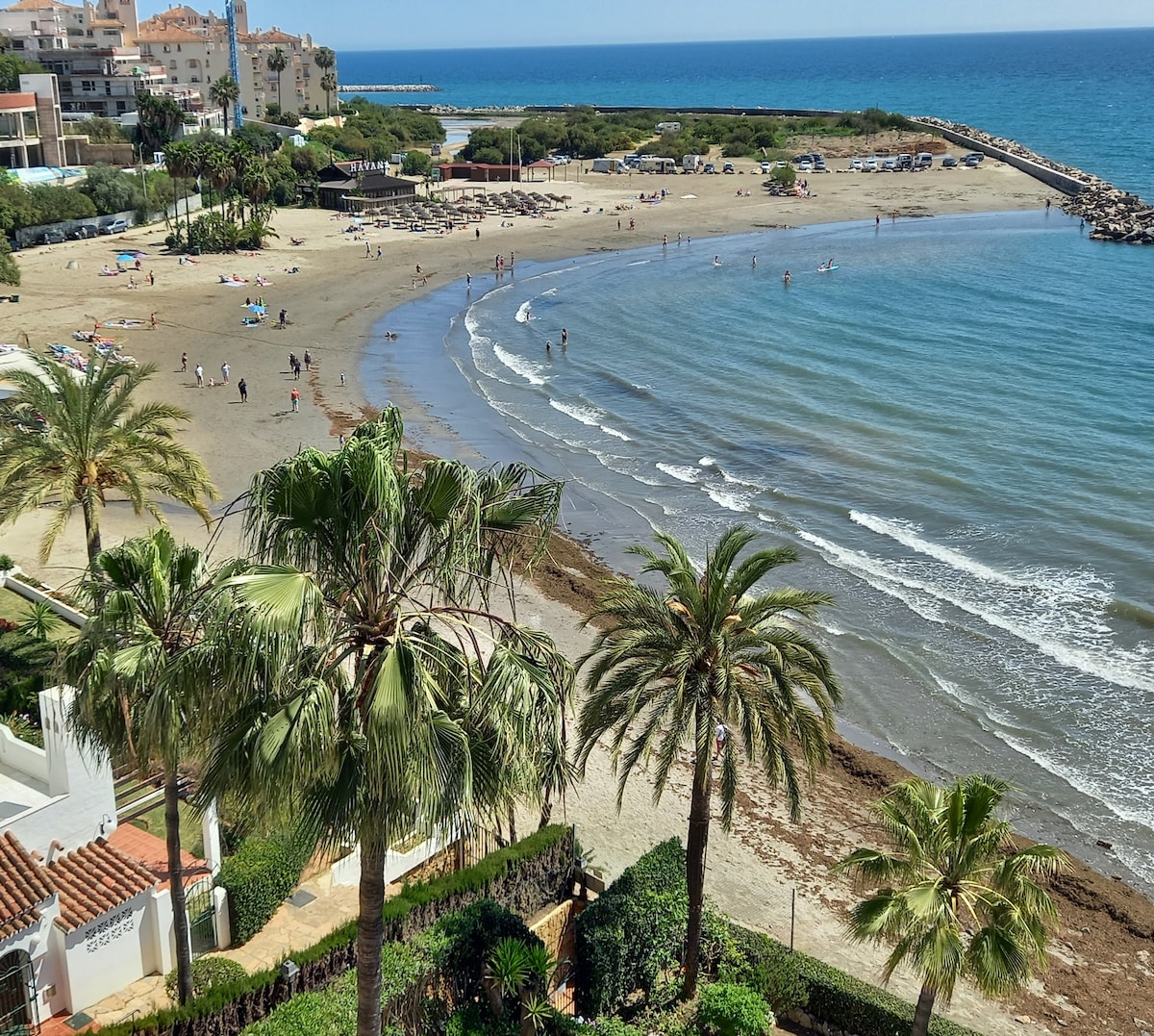 Beach front apartment Estepona