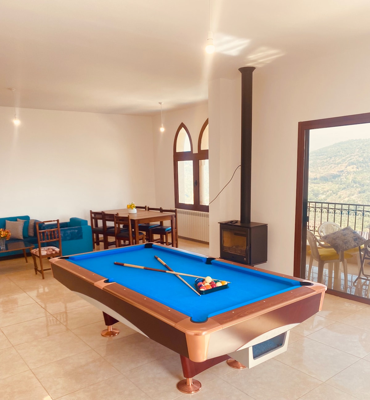 Paradise villa (No.3): Billiard table -Terrace-BBQ