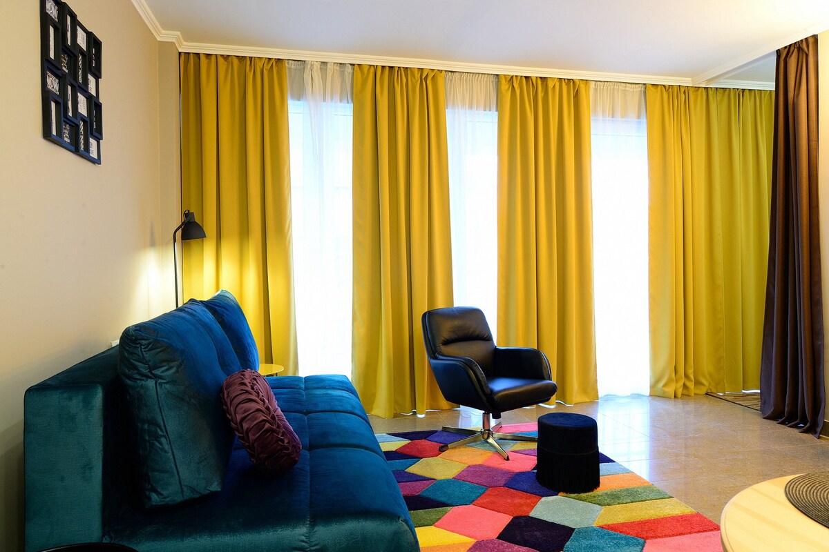 Macropolis Color Apartment C2/8