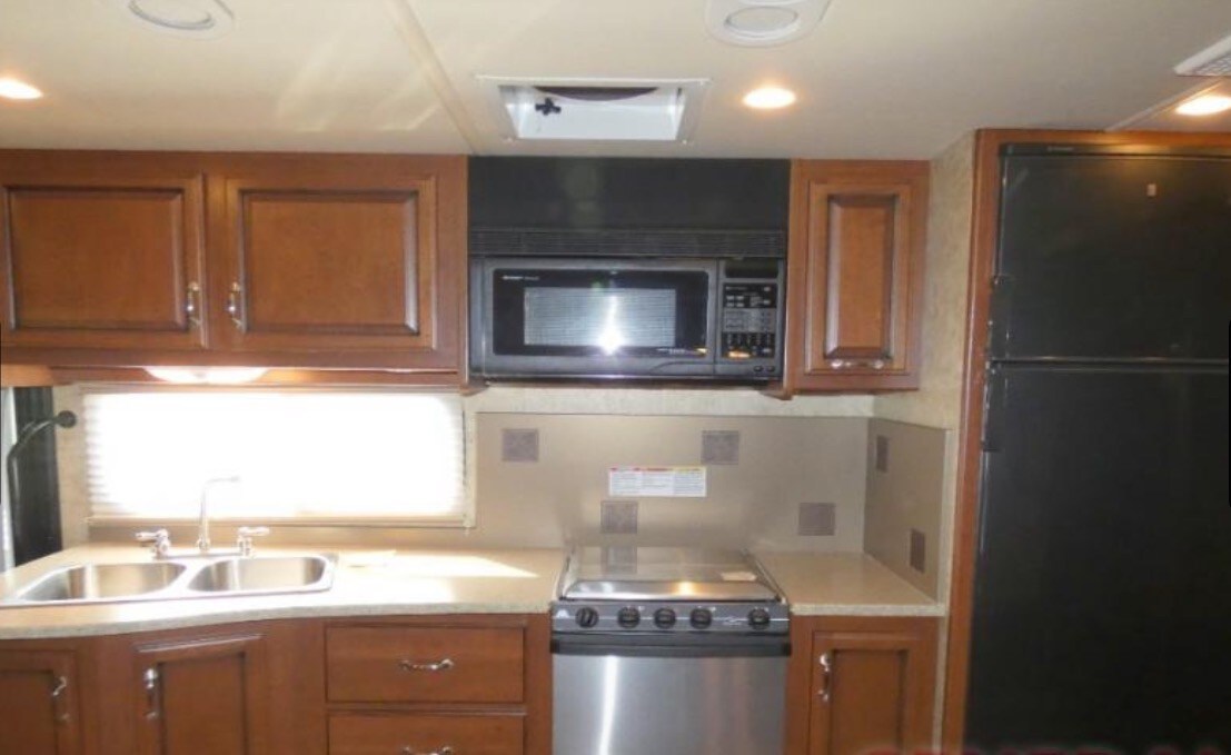 RV with country setting, access to reck room.