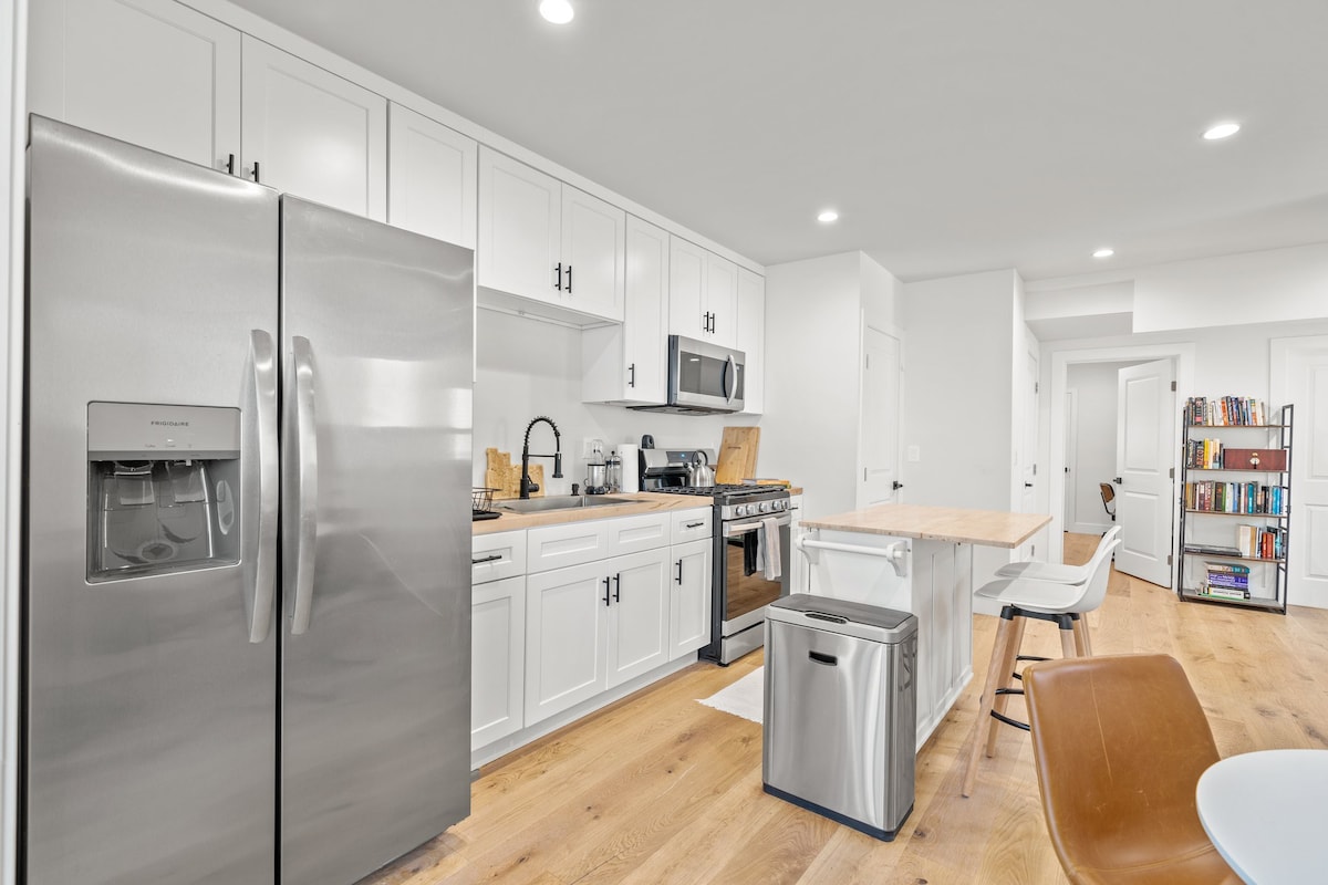 Beautifully Remodeled 2-Bedroom in Hollywood
