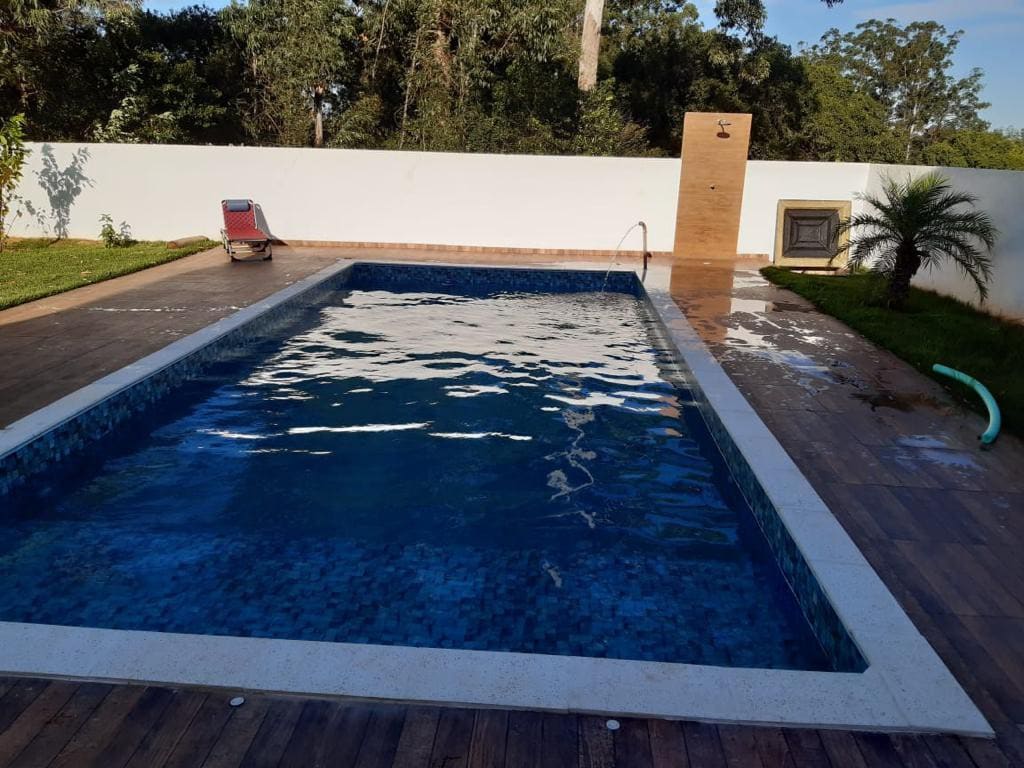 Linda Casa, Suites, varanda gourmet e piscina