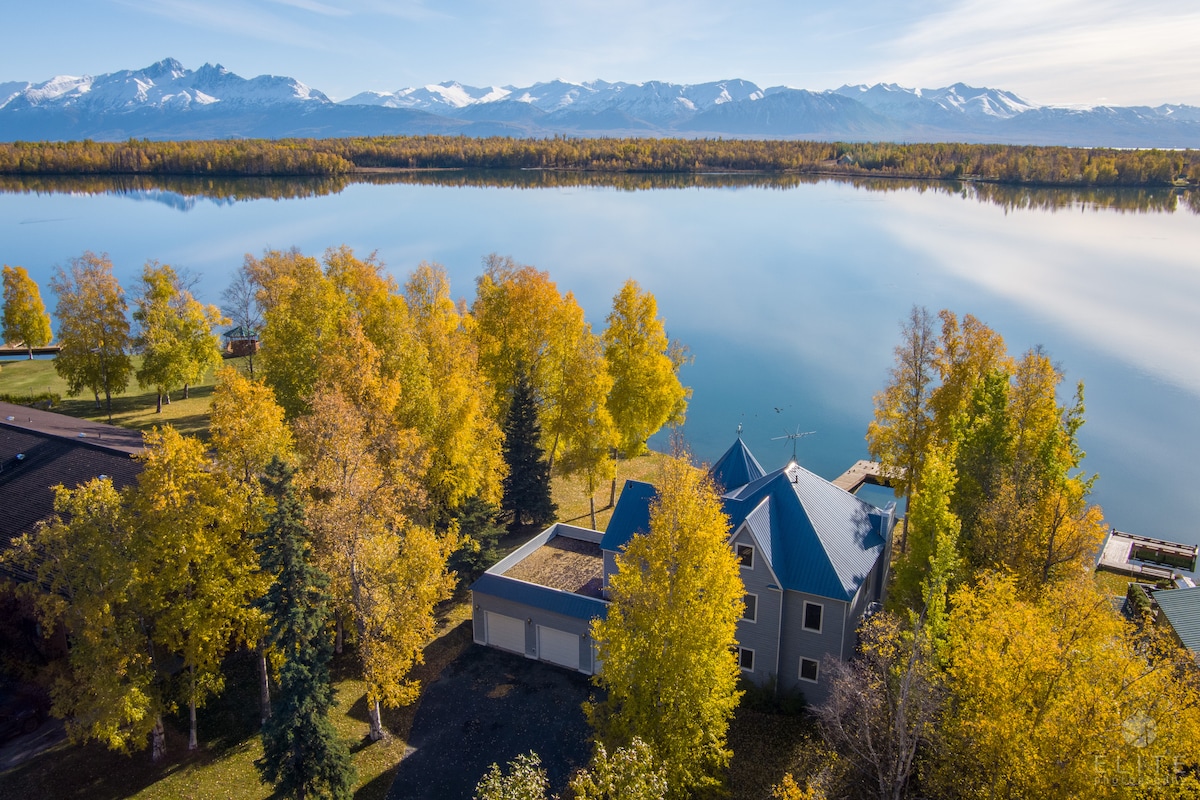 露西尔湖畔别墅（ LUCILLE LAKE HOUSE ） -休闲湖畔度假胜地