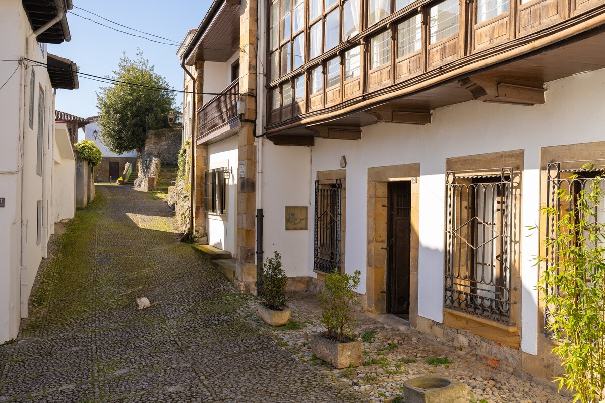 Mima's House ·  Beautiful house in Comillas