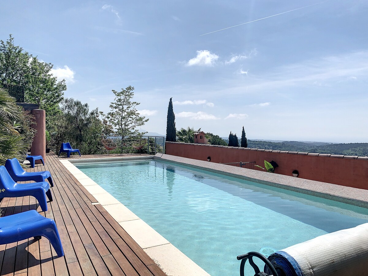 Villa HORIZON avec piscine 10 personnes