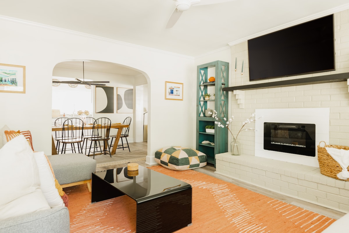 查尔斯顿魅力宽敞的3卧室公寓，带踏板车+自行车！