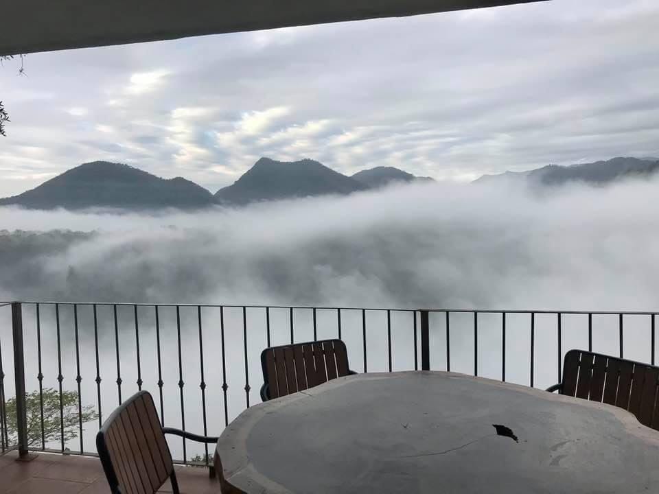 石屋2 ，可欣赏美丽的山景