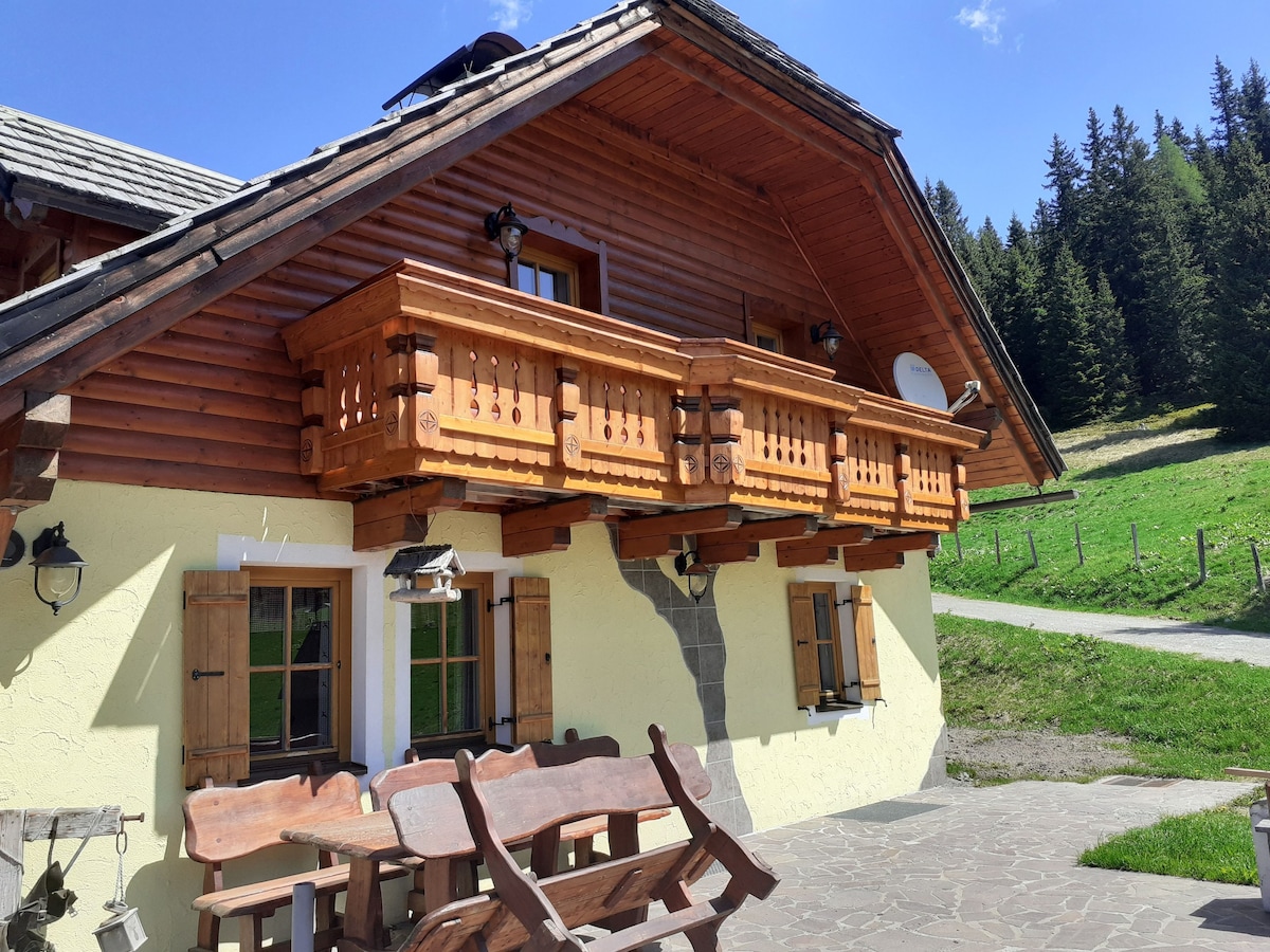 Großzügiges Ferienhaus mit Sauna und Whirlpool