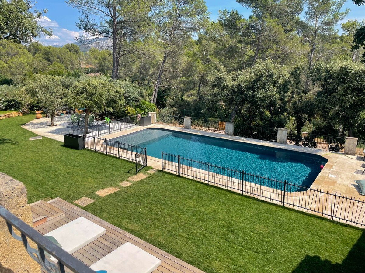 Villa avec piscine à 5 minutes d'Aix-en-Provence