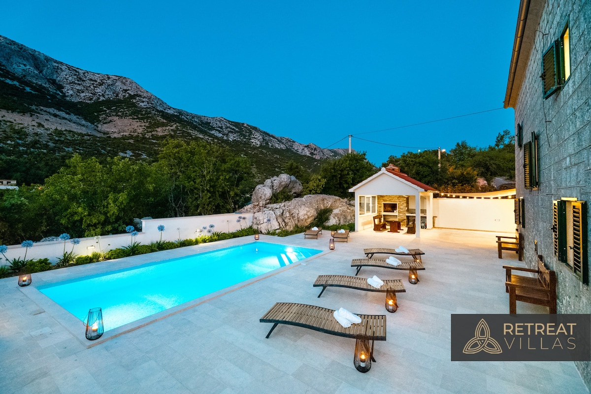 Villa Sion w/ private pool and mountain view