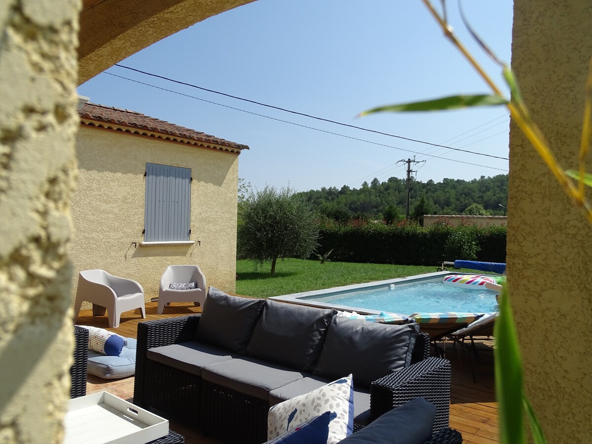 Villa avec piscine chauffée à 10 min d'Uzes