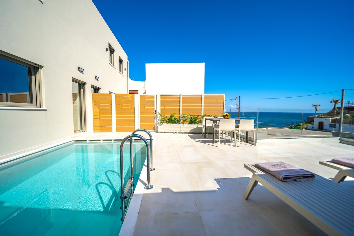 Casa Calma 2. Beachfront luxury villa!