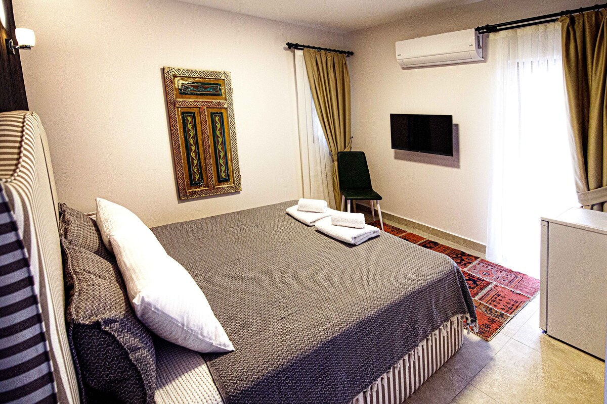 Charming 1-bedroom in boutique hotel with pool