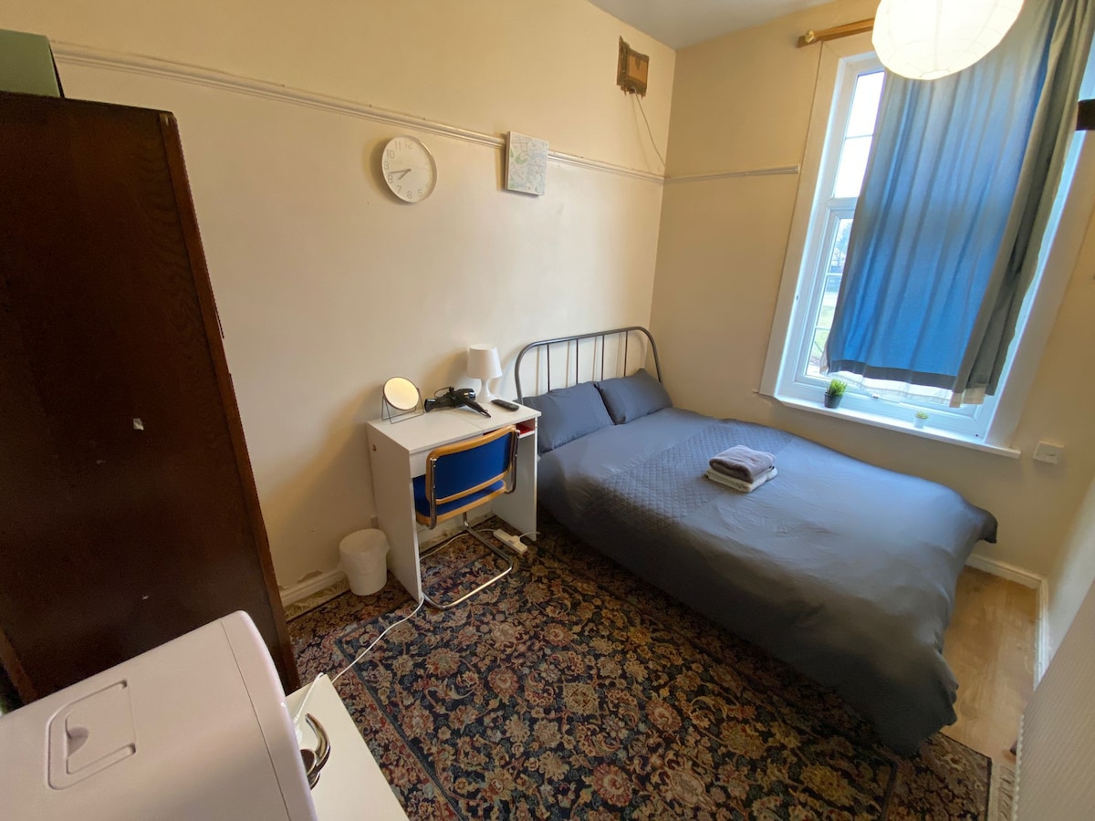 Cozy Double Room Close to Wembley Stadium & Shops