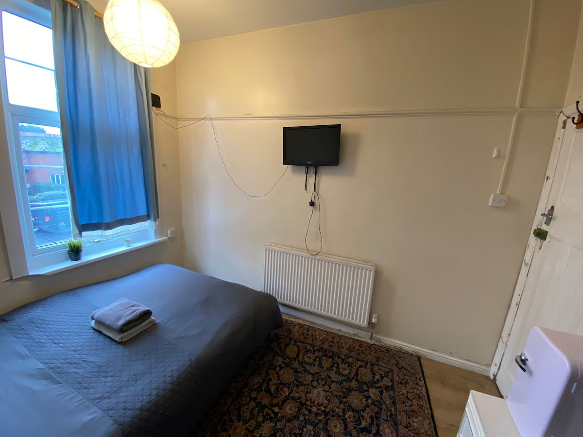 Cozy Double Room Close to Wembley Stadium & Shops